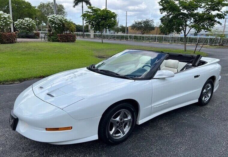 1996 Pontiac Firebird Convertible Trans Am - $13,995