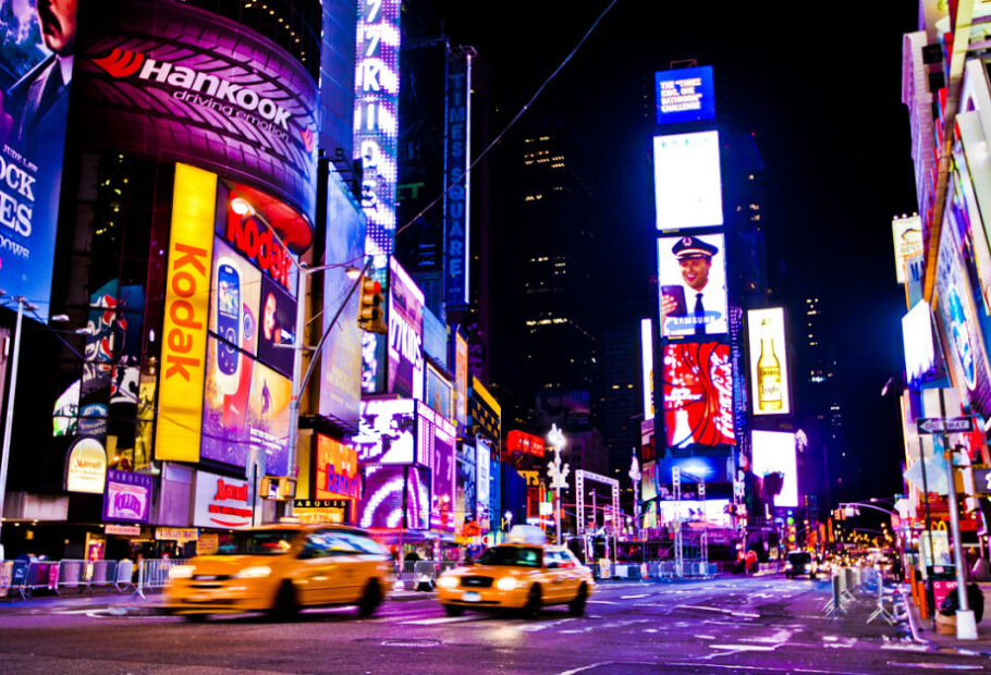 Ads and Product Designs That Are a Feast for the Eyes