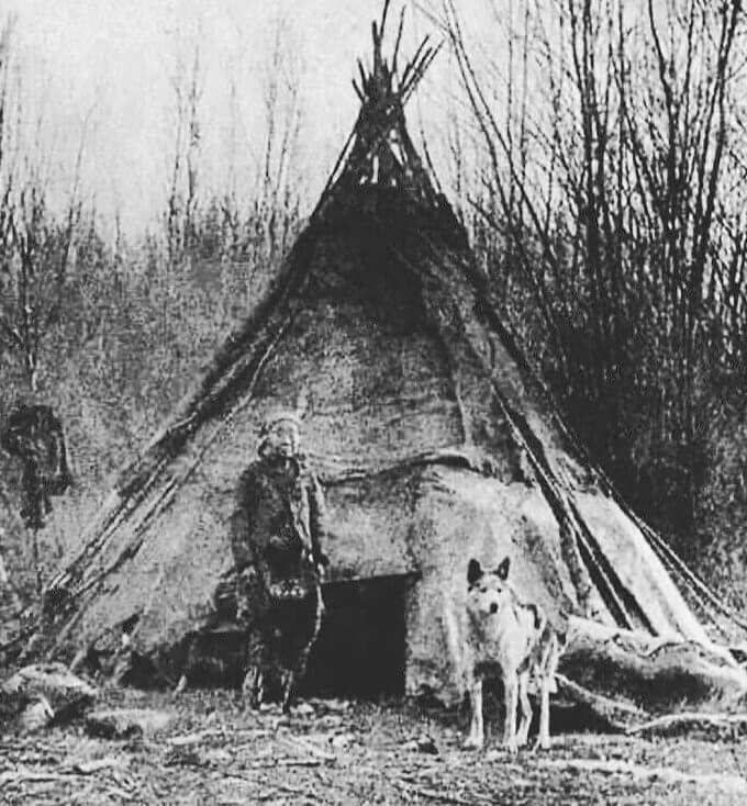 One Of The Earliest Photos of A Native American and Their Pet