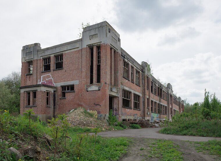Exploring Abandoned Buildings