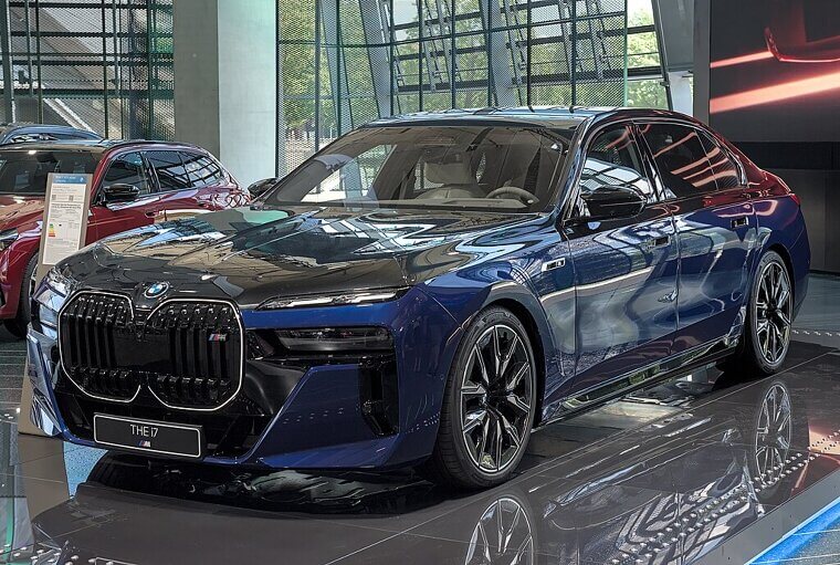 2025 BMW I7 M70 – US $134,800.00