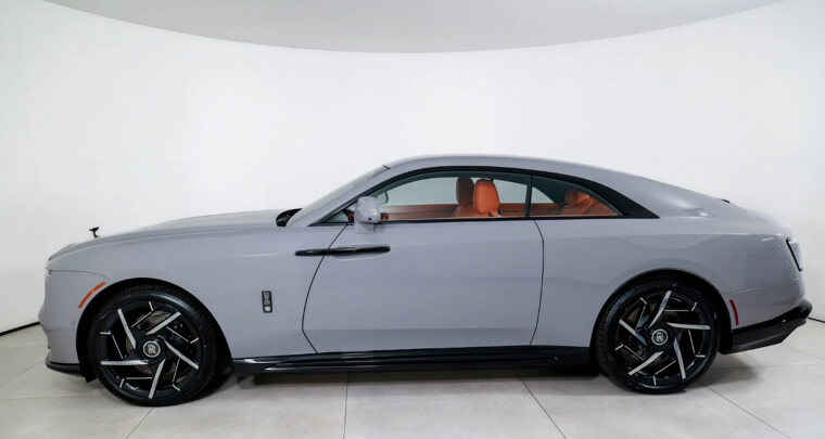 2025 Rolls-Royce Black Badge Spectre – US $500,625.00