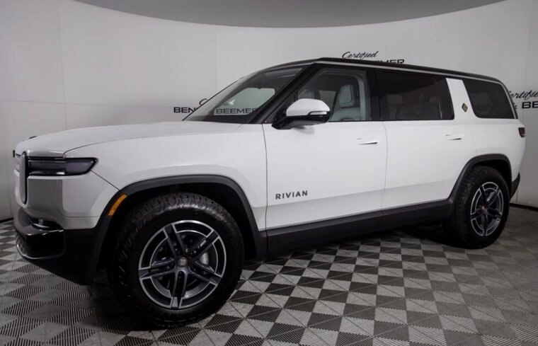 2025 Rivian R1S Adventure – US $76,600.00