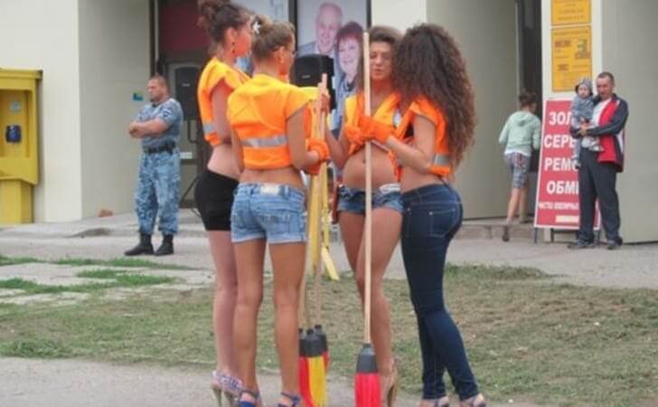Sanitation Workers In Russia