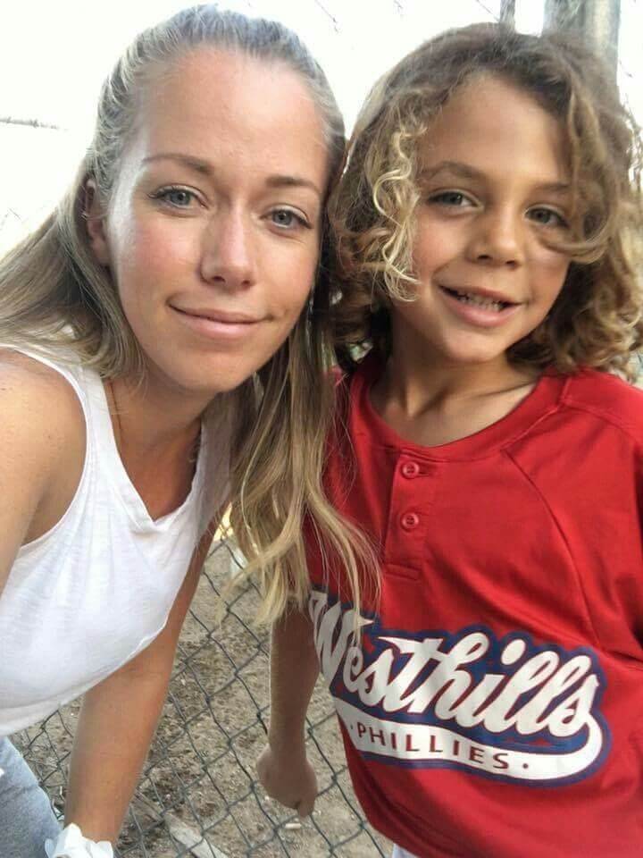 Kendra Wilkinson — 24