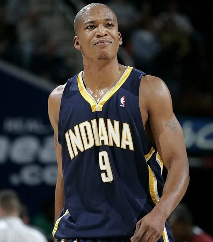 Maceo Baston Owns a Cupcake Bakery With His Wife