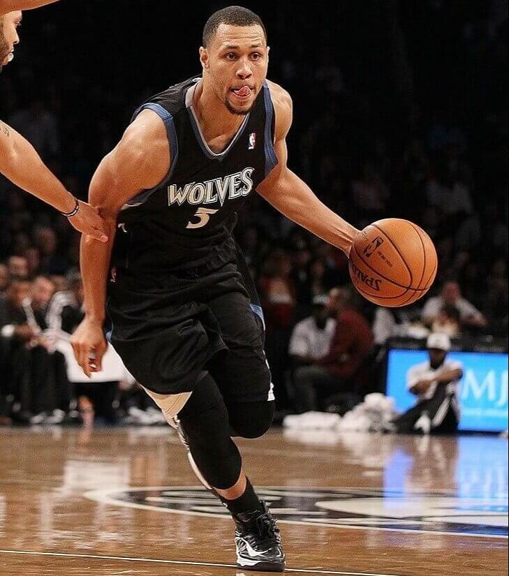 Brandon Roy Now Coaches High School Basketball