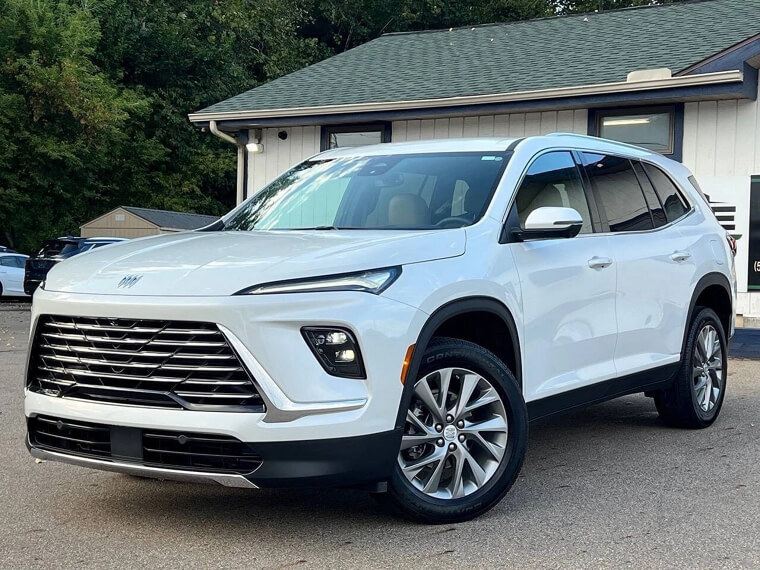 2025 Buick Enclave Preferred Crossover - $31,999.00