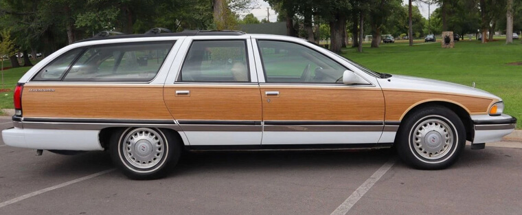 1996 Buick Roadmaster Estate Collectors Edition - $7,100.00