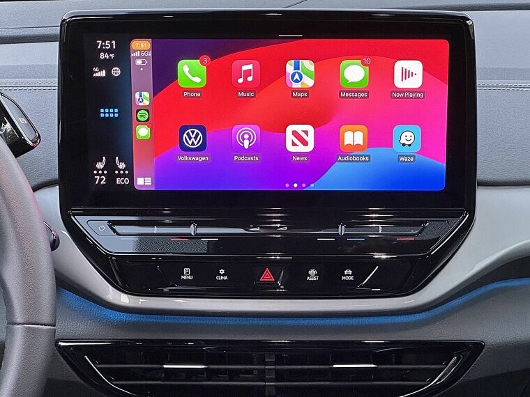 Wireless Apple CarPlay / Android Auto