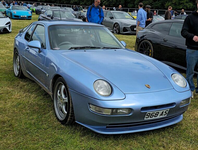 Porsche 968