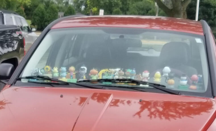 Dashboard Bobbleheads and Wacky Wigglers