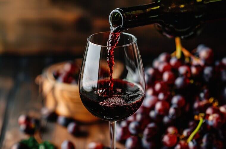 Alcohol: How Wine Worsens Crohn’s Symptoms