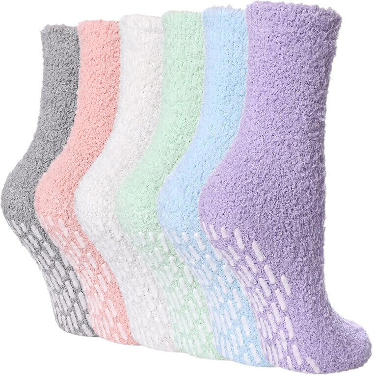 FNOVCO Cozy Fuzzy Socks - Perfect Winter Warmth 