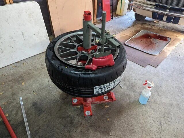 Manual Tire Bead Breaker