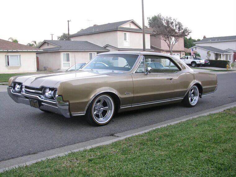 ​Oldsmobile Cutlass Supreme