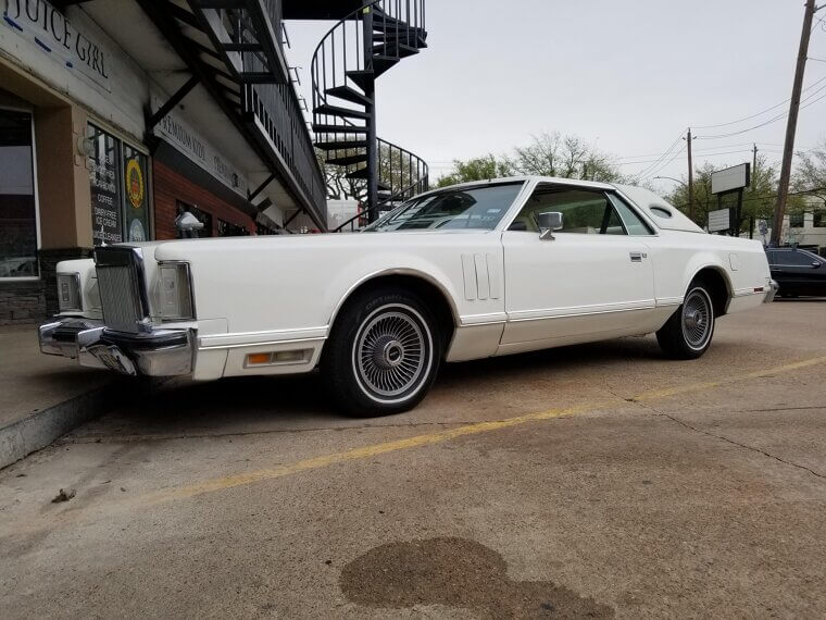 ​Lincoln Continental Mark V