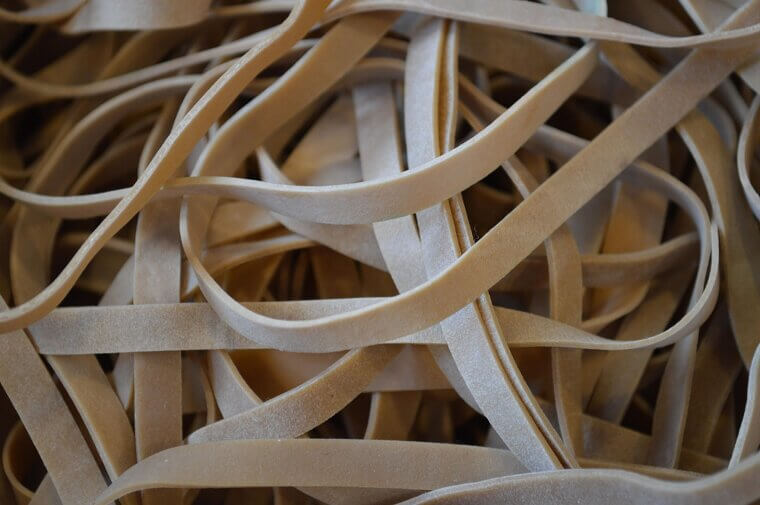 Elástico para afrouxar parafusos