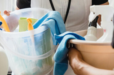 Household Chemicals You Should Never Mix While DIYing