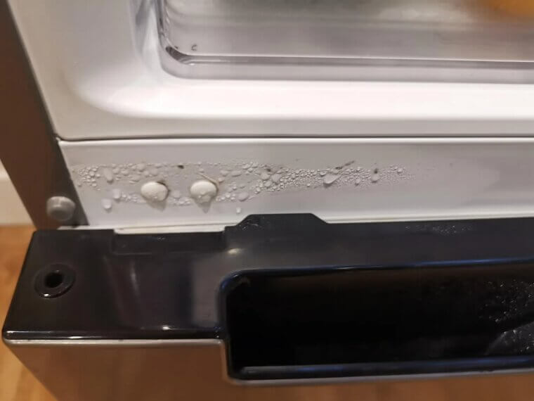 Neglecting Fridge and Oven Seals