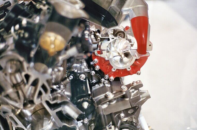 Kawasaki H2R Engine