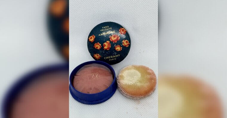 Velvet Cheramy France Anemone Blush Powder Box