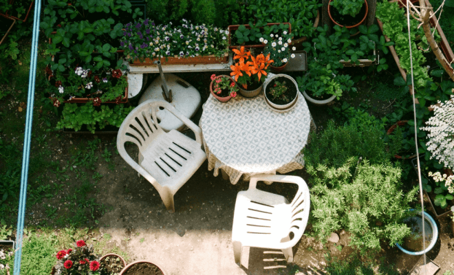 Creating a Backyard Space for Relaxed Gatherings