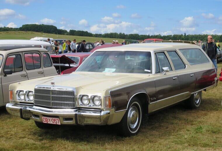 Chrysler Town & Country Wagon