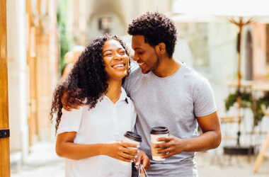 Trente ans, flirter et prospérer en amour : 6 choses à savoir lorsqu'il s'agit de sortir avec quelqu'un à l'âge de 30 ans